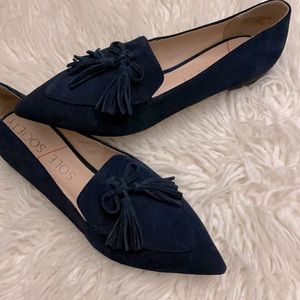 Navy color, Suede Tassle flat shoes, leather lining. just new. No Box